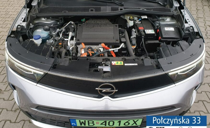Opel Mokka Elektryk Ultimate 136 KM Ładowarka pokładowa 7,4 kW | Srebrny | Demo