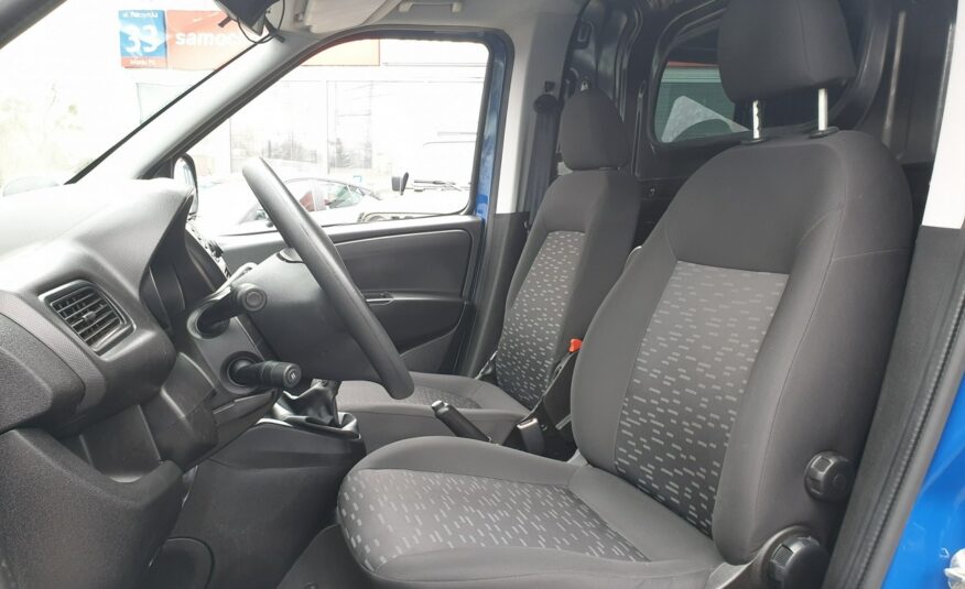 Opel Combo Salon Polska, Serwis, Vat 23%