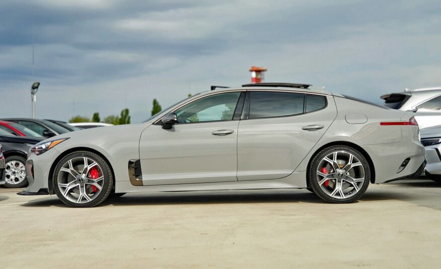 Kia Stinger Niski przebieg | Bogata wersja