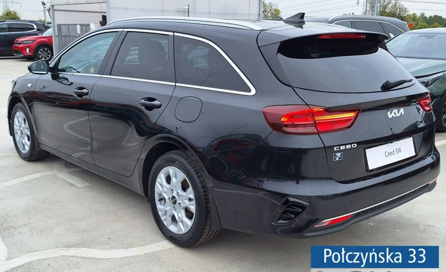 Kia Nowy Ceed 1.5 T-GDI 160KM 6MT | Wersja M+SMT | czarny Black Pearl | MY24